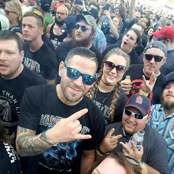 Meet your Posher, Carlos - Picture 1 of 1